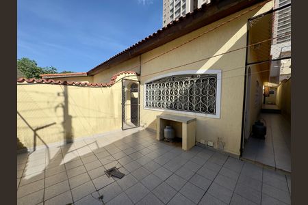 Casa para alugar com 480m², 5 quartos e 4 vagas Casa para alugar com 480m², 5 quartos e 4 vagasQuintal