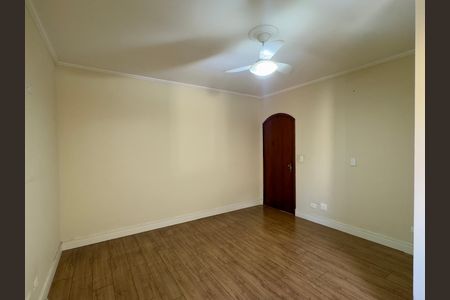 Casa para alugar com 480m², 5 quartos e 4 vagas Casa para alugar com 480m², 5 quartos e 4 vagasQuarto 3