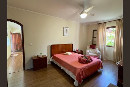 Casa para alugar com 480m², 5 quartos e 4 vagas Casa para alugar com 480m², 5 quartos e 4 vagasQuarto 2