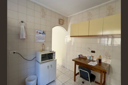 Casa para alugar com 480m², 5 quartos e 4 vagas Casa para alugar com 480m², 5 quartos e 4 vagasCozinha 2