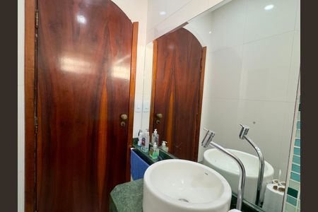Casa para alugar com 480m², 5 quartos e 4 vagas Casa para alugar com 480m², 5 quartos e 4 vagasBanheiro 1
