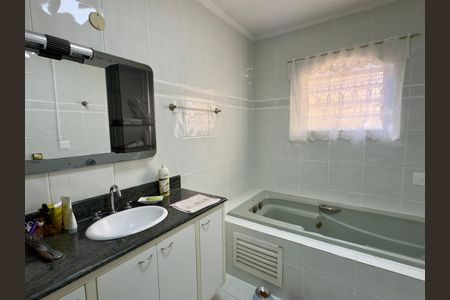 Casa para alugar com 480m², 5 quartos e 4 vagas Casa para alugar com 480m², 5 quartos e 4 vagasBanheiro 4
