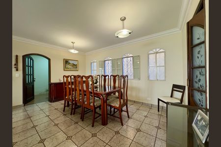 Casa para alugar com 480m², 5 quartos e 4 vagas Casa para alugar com 480m², 5 quartos e 4 vagasSala de Jantar