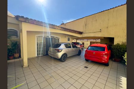Casa para alugar com 480m², 5 quartos e 4 vagas Casa para alugar com 480m², 5 quartos e 4 vagasGaragem