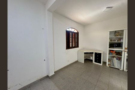 Casa para alugar com 480m², 5 quartos e 4 vagas Casa para alugar com 480m², 5 quartos e 4 vagasDepósito