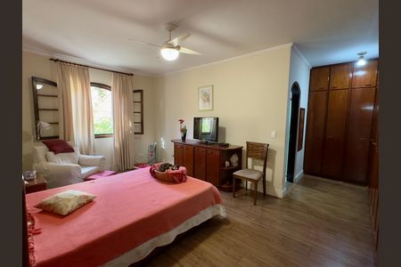 Casa para alugar com 480m², 5 quartos e 4 vagas Casa para alugar com 480m², 5 quartos e 4 vagasQuarto 2