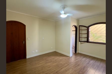 Casa para alugar com 480m², 5 quartos e 4 vagas Casa para alugar com 480m², 5 quartos e 4 vagasQuarto 3