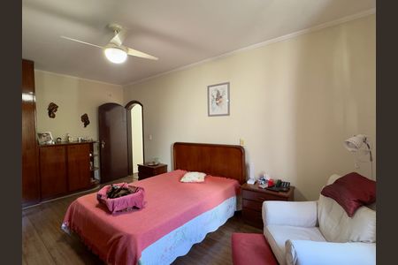 Casa para alugar com 480m², 5 quartos e 4 vagas Casa para alugar com 480m², 5 quartos e 4 vagasQuarto 2