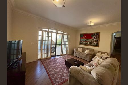 Casa para alugar com 480m², 5 quartos e 4 vagas Casa para alugar com 480m², 5 quartos e 4 vagasSala