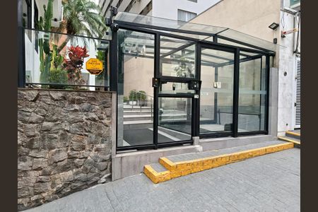 Apartamento para alugar com 80m², 2 quartos e 1 vagaFachada