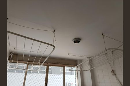 Apartamento para alugar com 80m², 2 quartos e 1 vagaÁrea de Serviço