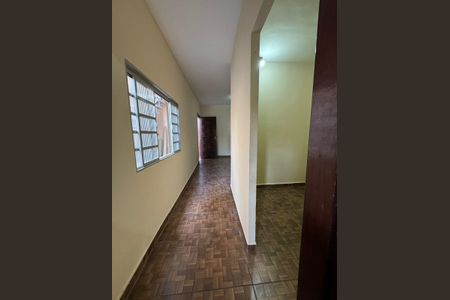 Corredor de casa para alugar com 2 quartos, 60m² em Jardim São Jorge, São Paulo