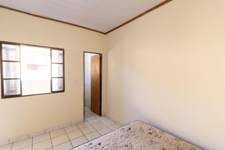 Quarto de casa de condomínio para alugar com 1 quarto, 50m² em São José, Porto Alegre