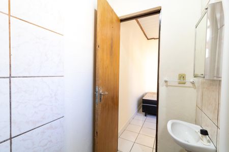 Casa de condomínio para alugar com 50m², 1 quarto e sem vagaBanheiro