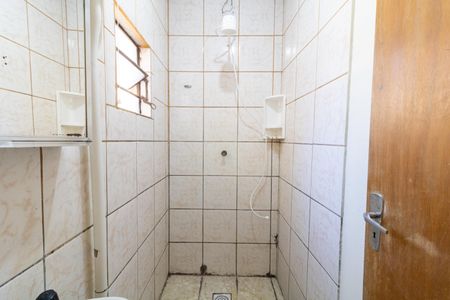 Banheiro de casa de condomínio para alugar com 1 quarto, 50m² em São José, Porto Alegre
