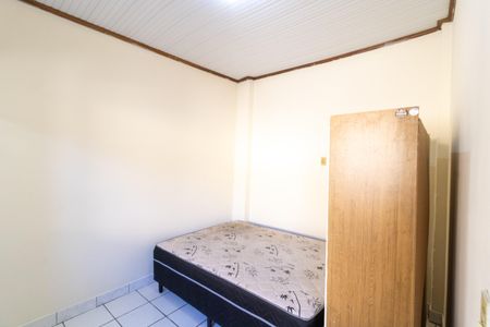 Quarto de casa de condomínio para alugar com 1 quarto, 50m² em São José, Porto Alegre
