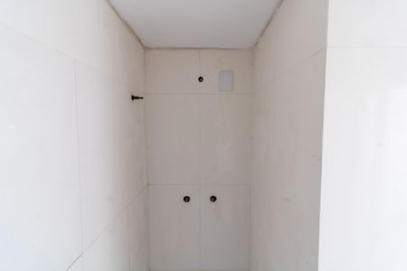 Casa de condomínio para alugar com 180m², 2 quartos e 2 vagasLavabo