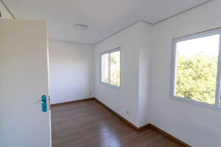 Casa de condomínio para alugar com 180m², 2 quartos e 2 vagasQuarto