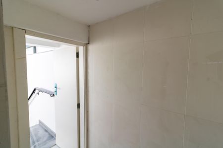 Casa de condomínio para alugar com 180m², 2 quartos e 2 vagasLavabo