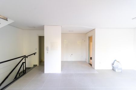 Sala de casa de condomínio para alugar com 2 quartos, 180m² em Glória, Porto Alegre