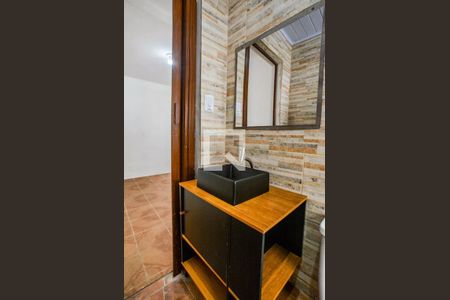 Casa para alugar com 78m², 2 quartos e 1 vagaBanheiro