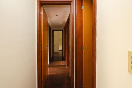 Apartamento para alugar com 155m², 4 quartos e 2 vagasCorredor