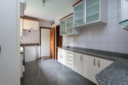 Apartamento para alugar com 155m², 4 quartos e 2 vagasCozinha