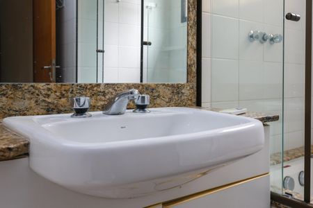 Apartamento para alugar com 155m², 4 quartos e 2 vagasBanheiro da Suíte 1