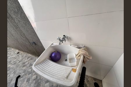 Casa à venda com 95m², 3 quartos e 2 vagasÁrea de Serviço