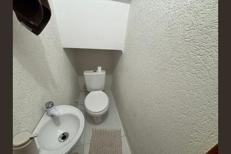 Casa à venda com 95m², 3 quartos e 2 vagasBanheiro