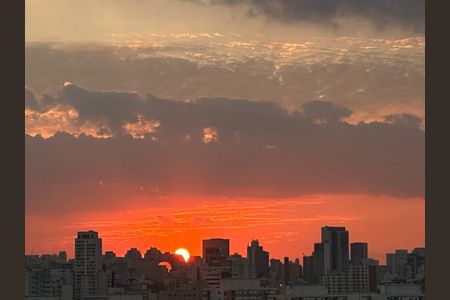 Apartamento à venda com 54m², 2 quartos e 2 vagasVista da janela