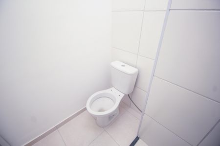 Apartamento à venda com 35m², 2 quartos e sem vaga Apartamento à venda com 35m², 2 quartos e sem vagaBanheiro
