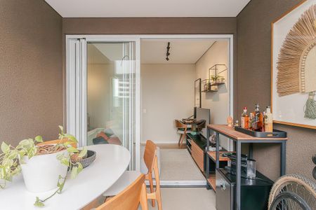 Varanda de apartamento para alugar com 1 quarto, 42m² em Sumaré, São Paulo