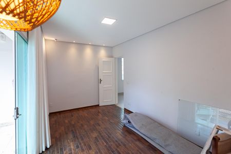 Casa à venda com 316m², 3 quartos e 4 vagasQuarto 2