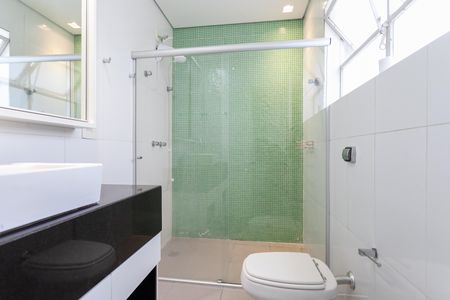 Casa à venda com 316m², 3 quartos e 4 vagasBanheiro social 1