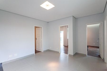 Casa à venda com 316m², 3 quartos e 4 vagasSala 2