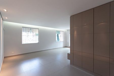 Casa à venda com 316m², 3 quartos e 4 vagasSala 1