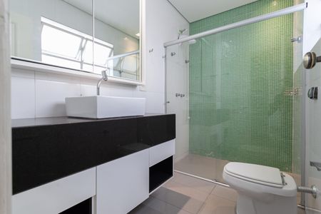 Casa à venda com 316m², 3 quartos e 4 vagasBanheiro social 1