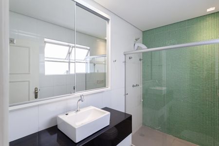 Casa à venda com 316m², 3 quartos e 4 vagasBanheiro social 1