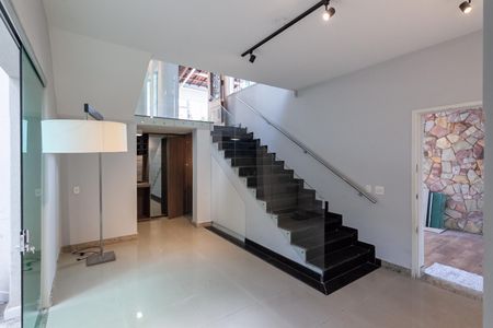 Casa à venda com 316m², 3 quartos e 4 vagasSala 3