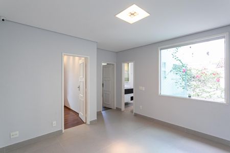 Casa à venda com 316m², 3 quartos e 4 vagasSala 2