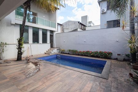 Casa à venda com 316m², 3 quartos e 4 vagasPiscina