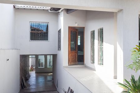 Casa à venda com 316m², 3 quartos e 4 vagasEntrada