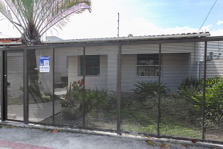 Casa à venda com 316m², 3 quartos e 4 vagasFachada