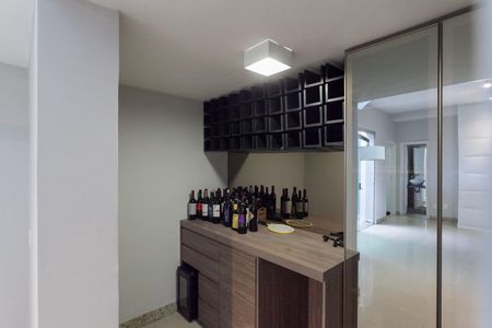 Casa à venda com 316m², 3 quartos e 4 vagasBar