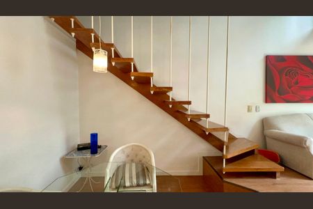 Apartamento à venda com 72m², 1 quarto e 1 vagaSala