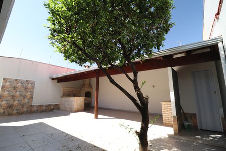 Casa para alugar com 153m², 3 quartos e 3 vagasVaranda