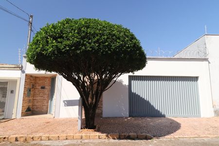 Casa para alugar com 153m², 3 quartos e 3 vagasFachada