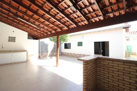 Casa para alugar com 153m², 3 quartos e 3 vagasVaranda