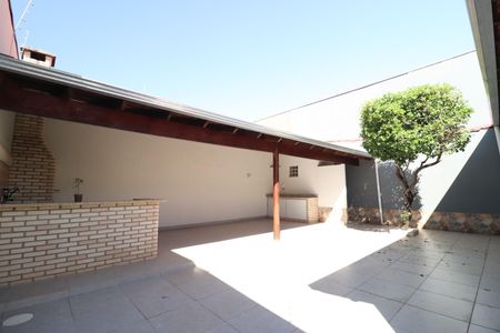 Casa para alugar com 153m², 3 quartos e 3 vagasVaranda